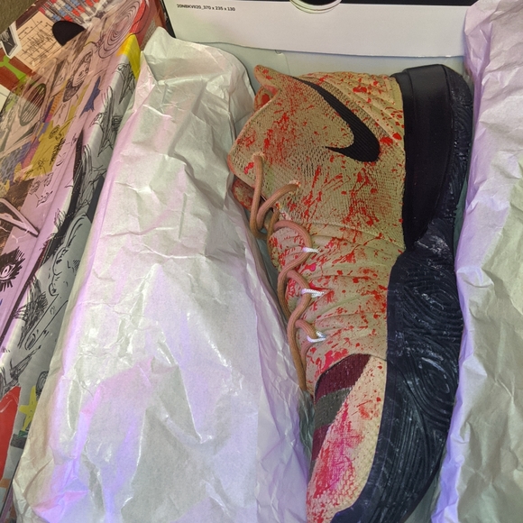 Kyrie 5 Freddy's Back DS - Picture 5 of 9